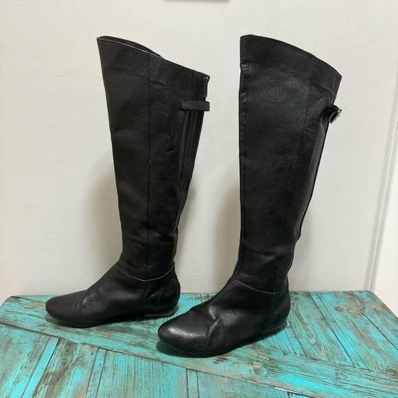 Steve Madden Black Leather Buckle Cher Boots Zipper Back Size 8B - Picture 14 of 14